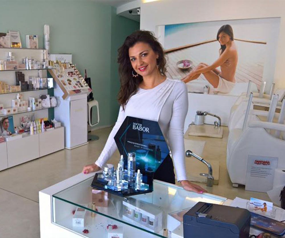 Contacta con Jiana Beauty